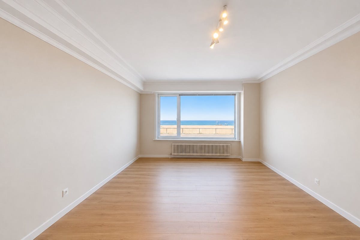 Lichtrijk appartement te koop op de zeedijk van Duinbergen - foto 5