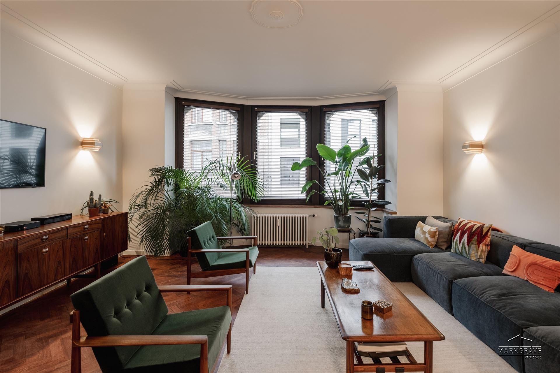 Art Deco appartement te koop Antwerpen – gerenoveerd en instapklaar - foto 2