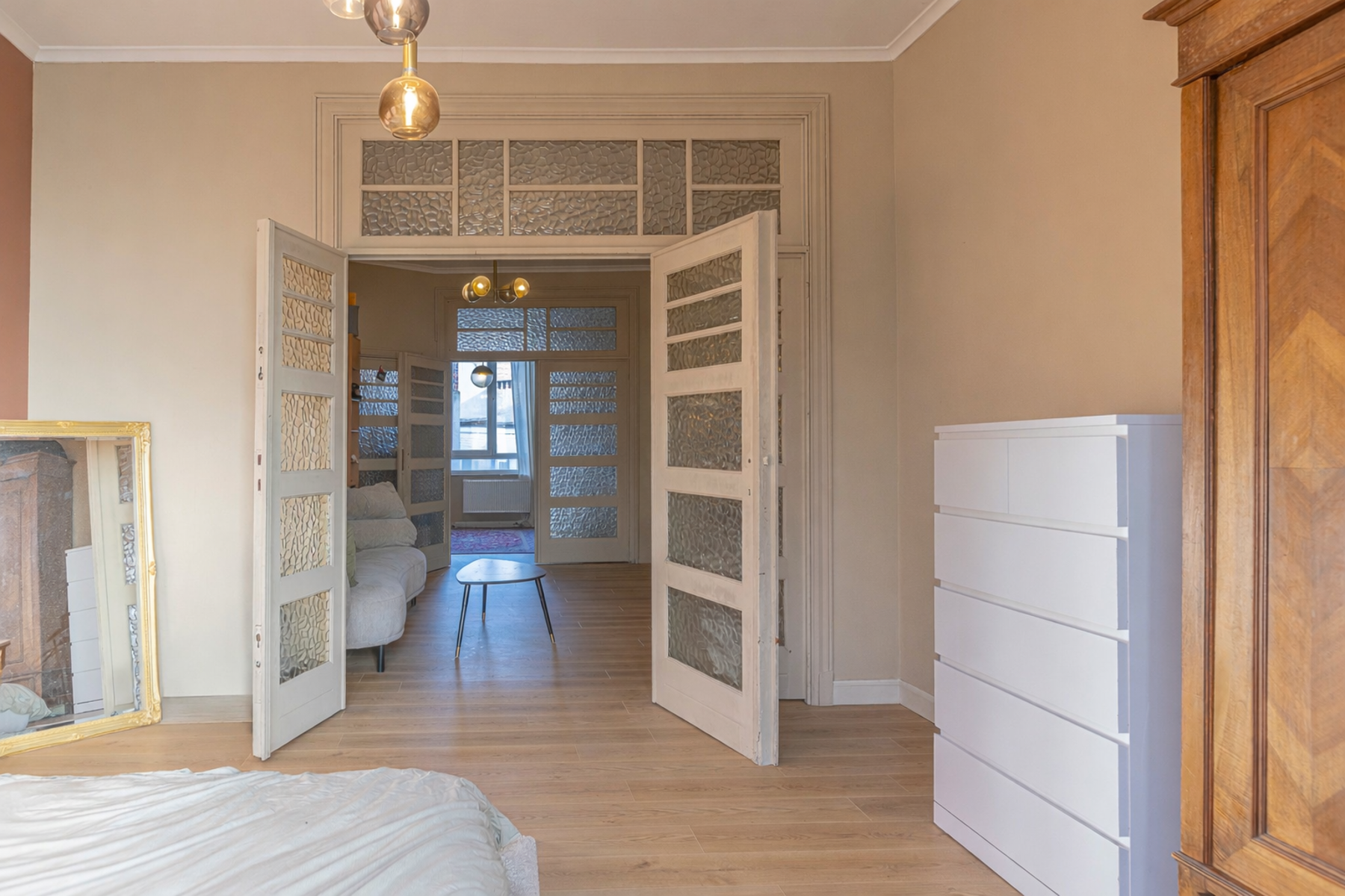 Ruim en opgefrist appartement met één slaapkamer. - foto 2