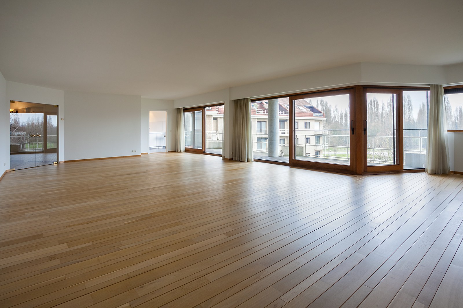 Ruim appartement met terras - foto 2