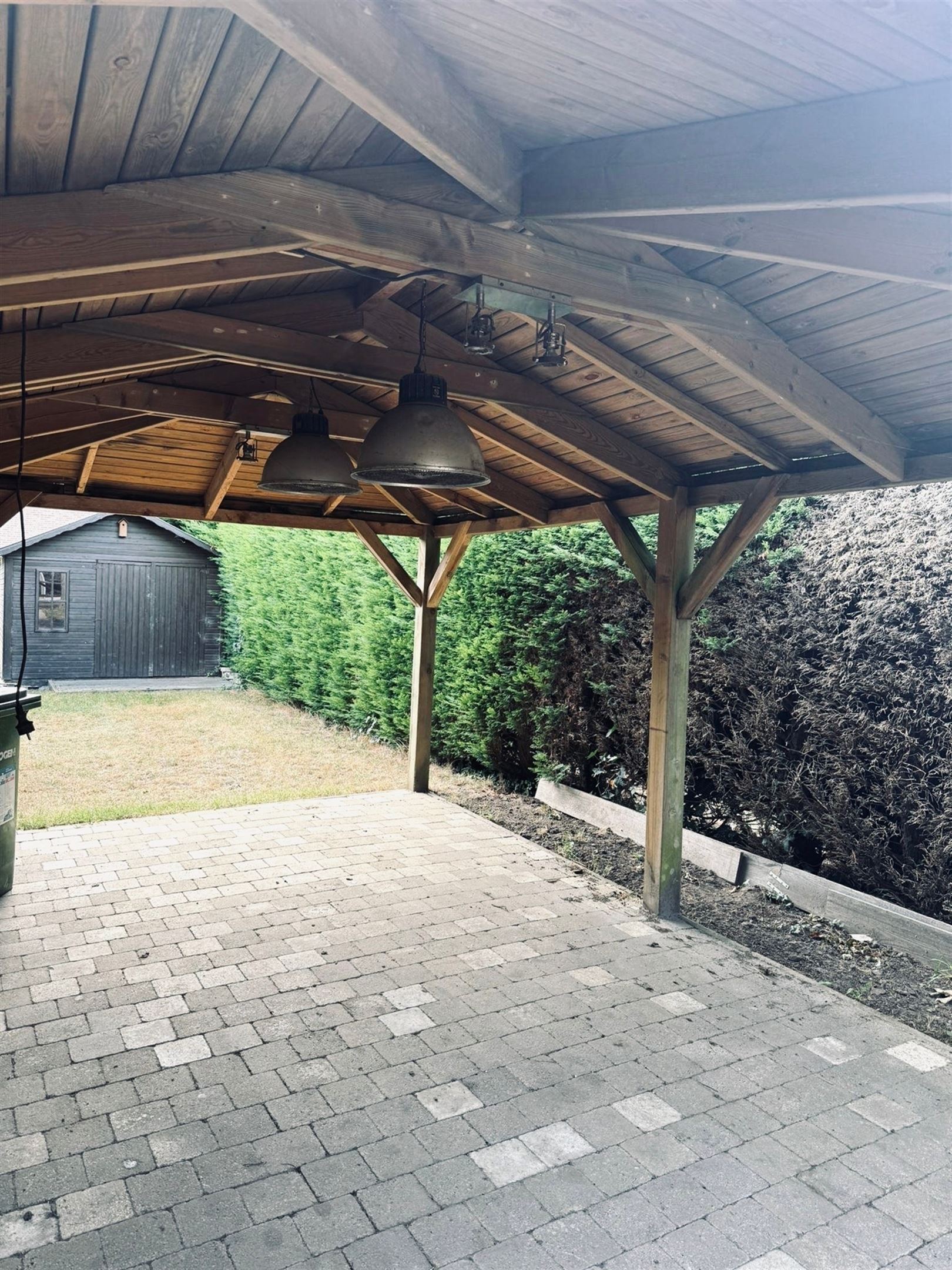 Gemeubelde woning nabij het centrum met vier slaapkamers en tuin - foto 4