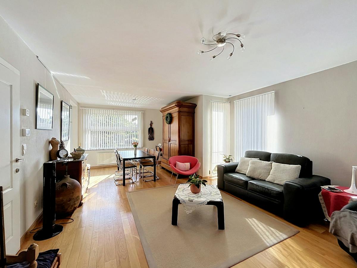 Dit appartement met 2 slaapkamers is te huur in de Albert Dyserynckstraat te Sint Andries - foto 2