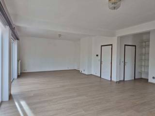 Bezoeken kunnen niet telefonisch ingepland worden, huurprofiel is verplicht: klik op BEZOEK AANVRAGEN via de volgende link: en maak een...