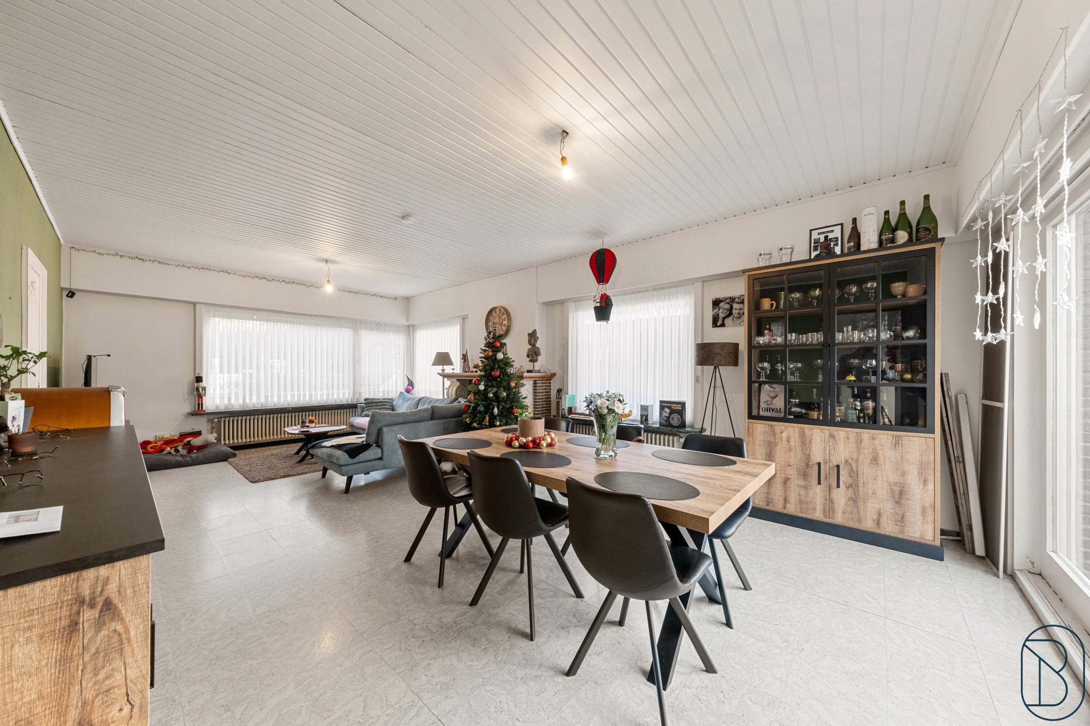 Ruime bungalow met tuin en garage op topligging.  - foto 5