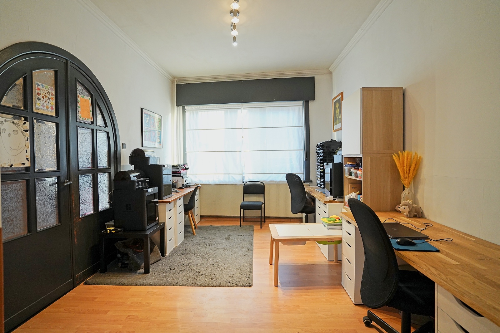 Ruime woning met garage en tuin in het centrum - photo 2