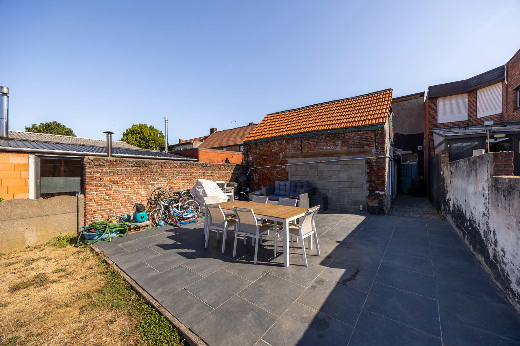 GEZINSWONING MET 3 SLAAPKAMERS EN RUIME TUIN - foto 4