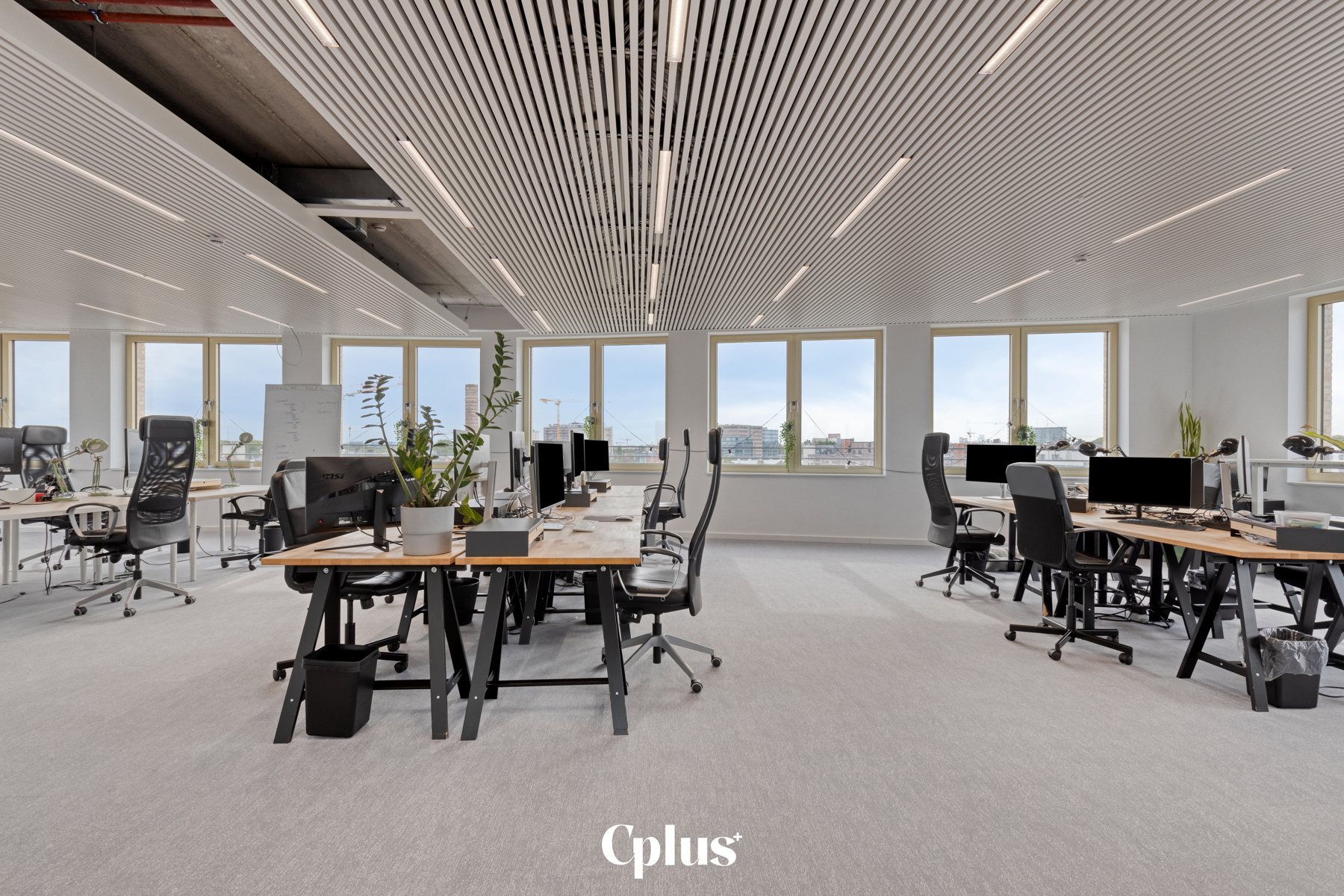 Exclusieve kantoorruimte direct bereikbaar via afrit E40/E17 - foto 1