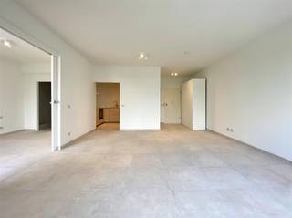 WILRIJK - Rucaplein 585: Mooi gerenoveerd appartement (ca 60m²) op topligging, met 1 slaapkamer en terras. BESCHRIJVING: Instapklaar, gerenoveerd...
