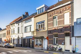 Viewing days on 28/03 and 29/03 – Contact Bruno for an appointment or further information on 0495 12 20 64.Located at 74 Kliniekstraat, this...