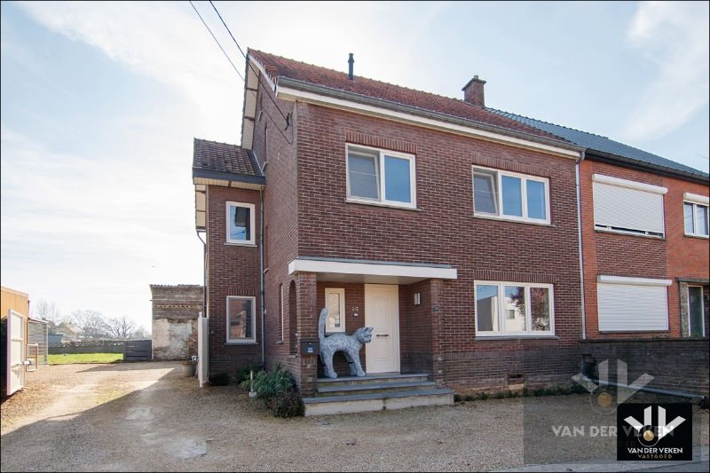 VOLLEDIG GERENOVEERDE, INSTAPKLARE GEZINSWONING - foto 2