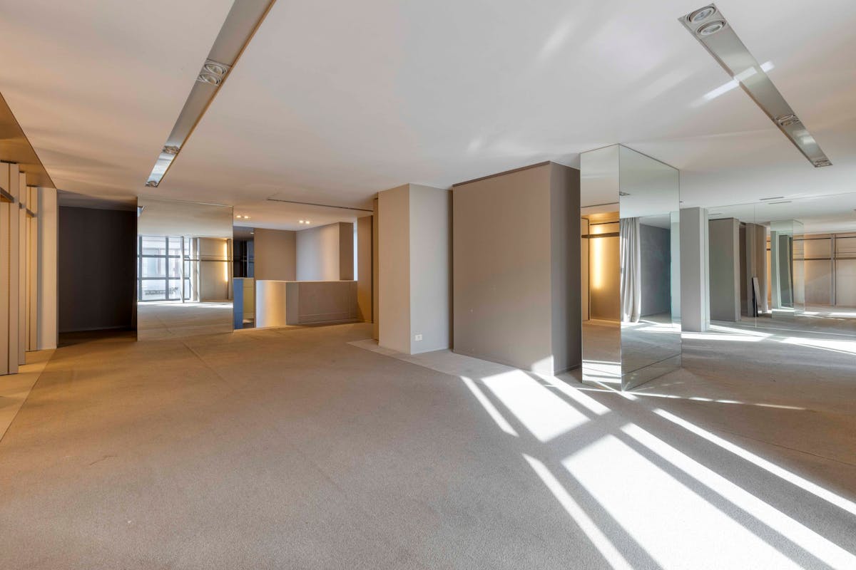 Handelspand (500 m²) op toplocatie in Oostkamp te huur - foto 3