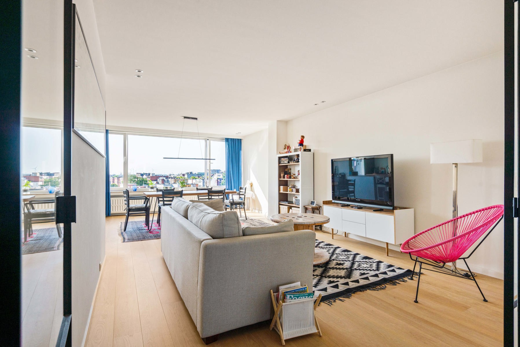 Een gerenoveerd appartement met uitzicht! - foto 4