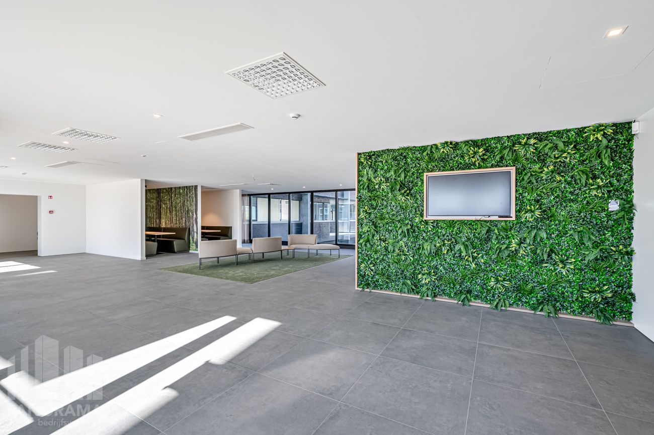 1.577 m² de bureaux prêts à l'emploi à proximité du R4 - photo 4