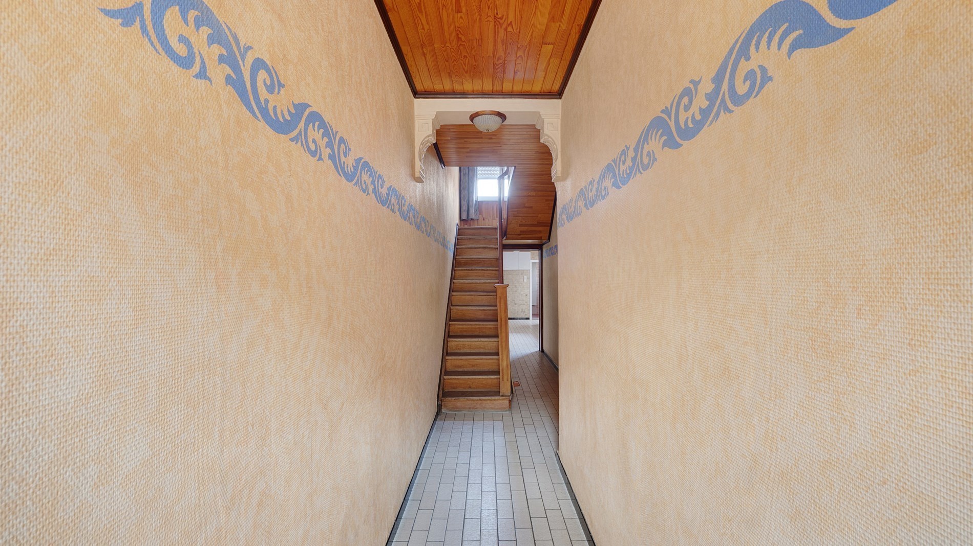 Grote, brede woning met leuke stadstuin te Heist-aan-Zee - foto 2