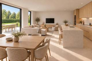 Dit aantrekkelijk gelijkvloers appartement in Kluisbergen biedt een comfortabele en ruime woonomgeving met een bewoonbare oppervlakte van 99 m². Het beschikt over twee lichte slaapkamers die ideaal zijn voor een gezin of als werk- en hobbyruimte. De goed onderhouden badkamer garandeert gemak en comfort in uw dagelijkse routine.<br /><br />Naast de praktische indeling geniet u van twee terrassen waar u volop kan genieten van de omliggende tuin. Bovendien beschikt het appartement over een carport en een private berging in de kelder, wat extra gemak en opbergruimte biedt.<br /><br />Dankzij de ligging op het gelijkvloers kunt u volop genieten van de rust en het groen rondom het appartement. Deze woning is perfect voor wie op zoek is naar een ruime en aangename woonplek in Kluisbergen, met comfort en leefkwaliteit in een rustige buurt.