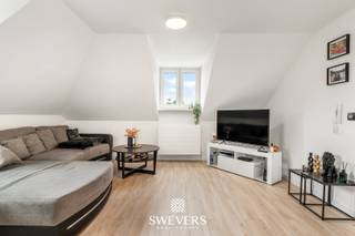 Voor meer info en foto’s, surf naar www.swevers.be – Dit instapklare appartement in Koersel biedt een uitzonderlijke woonruimte van maar liefst 96...