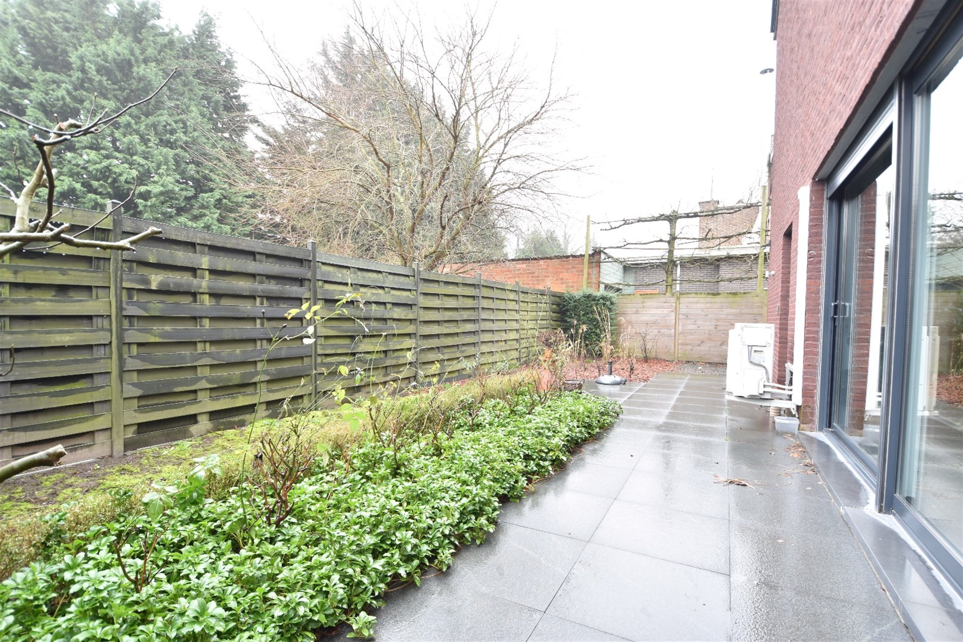 Commercial à louer à Saint-Nicolas - photo 5