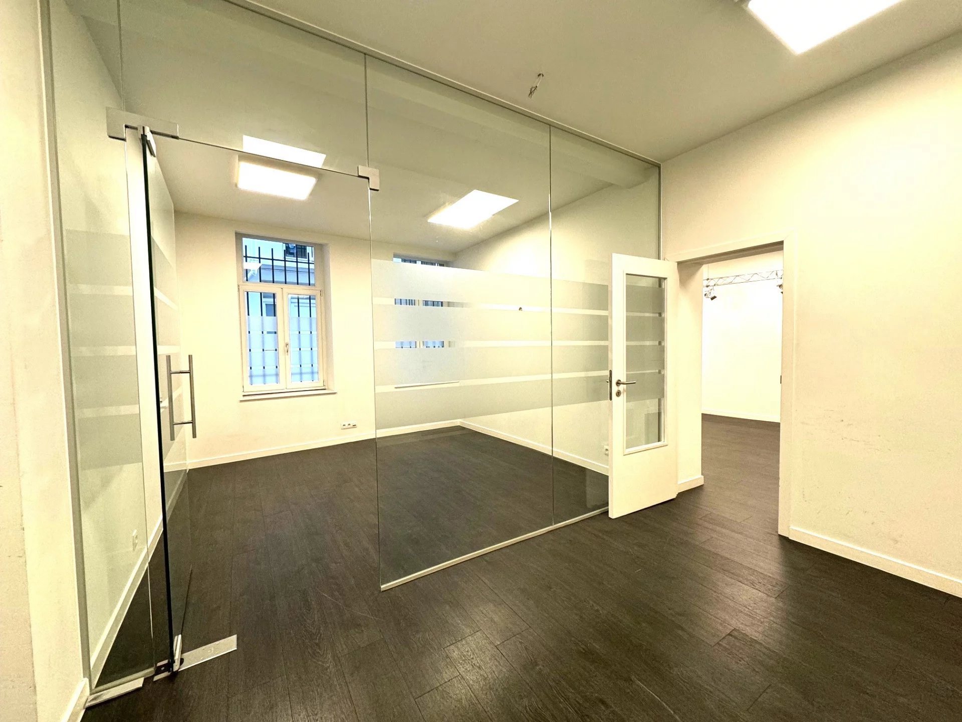Kantoor van 80 m² te huur in het hart van Brussel - foto 4