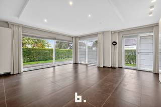 Ontdek dit exclusieve 3-slaapkamerappartement in residentie Tijl & Nele, gelegen aan het Motjespark in de Jacob Van Arteveldestraat 19 bus 2...