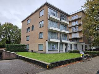 Dit aangename gelijkvloerse appartement geniet een gunstige ligging vlak bij de ring van Turnhout en op wandelafstand van het bruisende...