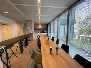 Deze kantoren te huur zijn gelegen op de 3e verdieping van het moderne en verzorgde Zuiderpoort Office Park. Het kantoor is uitstekend...