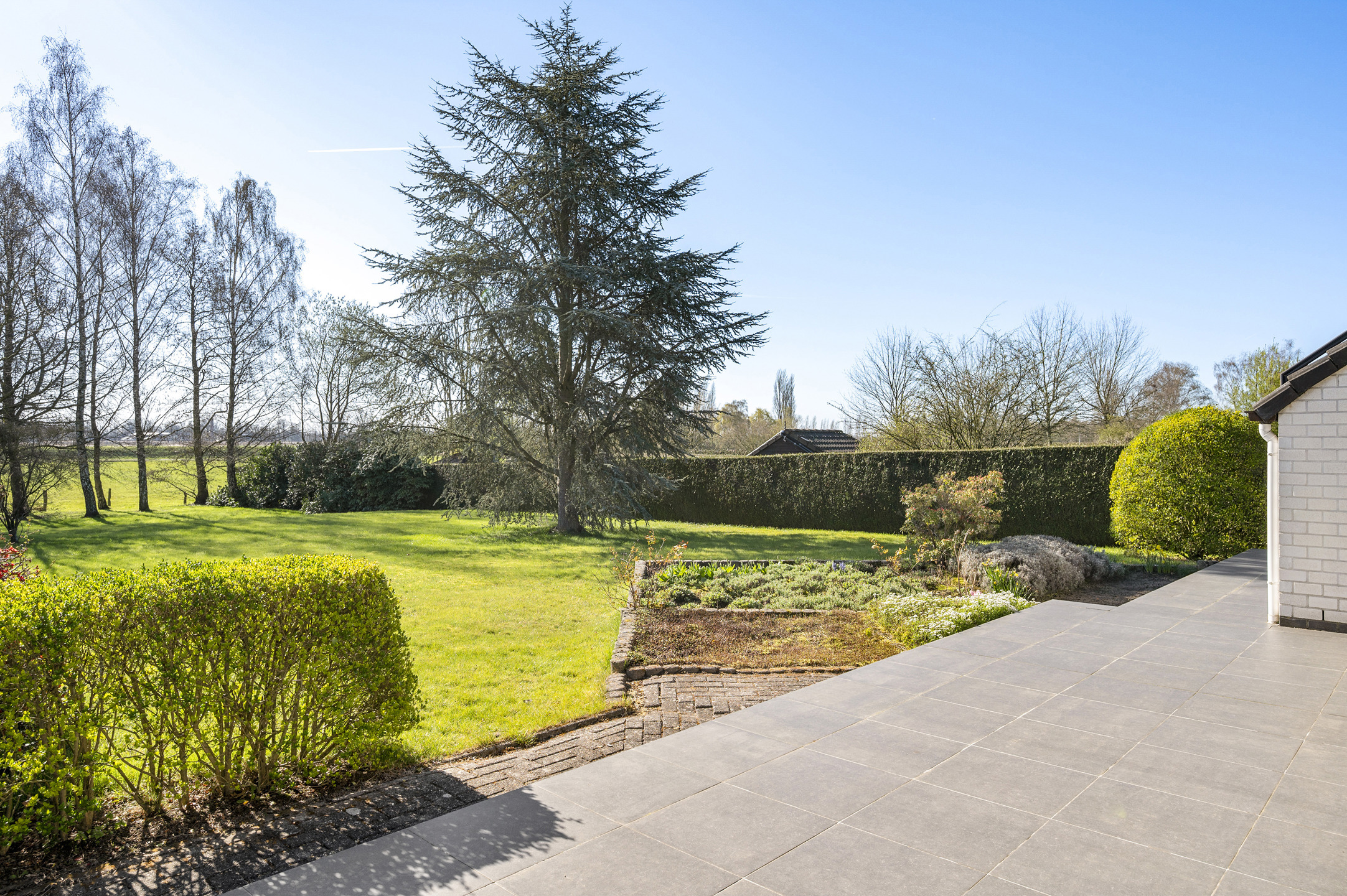 Villa met 4 slk, dubbele garage en prachtige tuin te Lier - foto 3