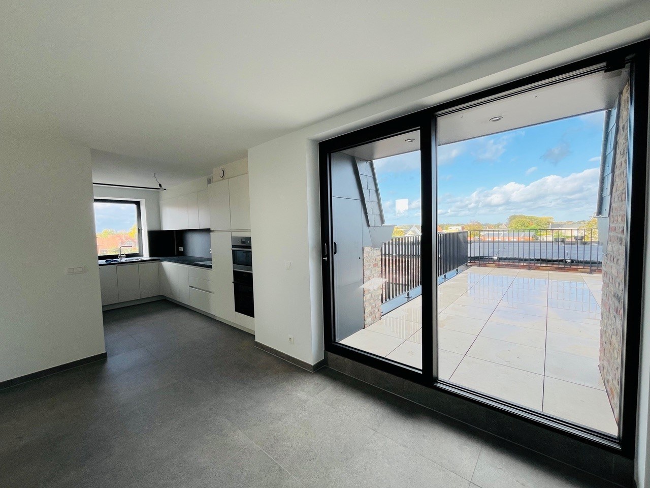 Uniek 3-slaapkamerappartement in het voormalige gemeentehuis van Vleteren - foto 4