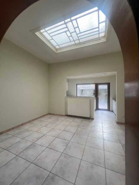 VRIJ RUIME SPECIALE EIGENDOM MET TUIN - foto 4