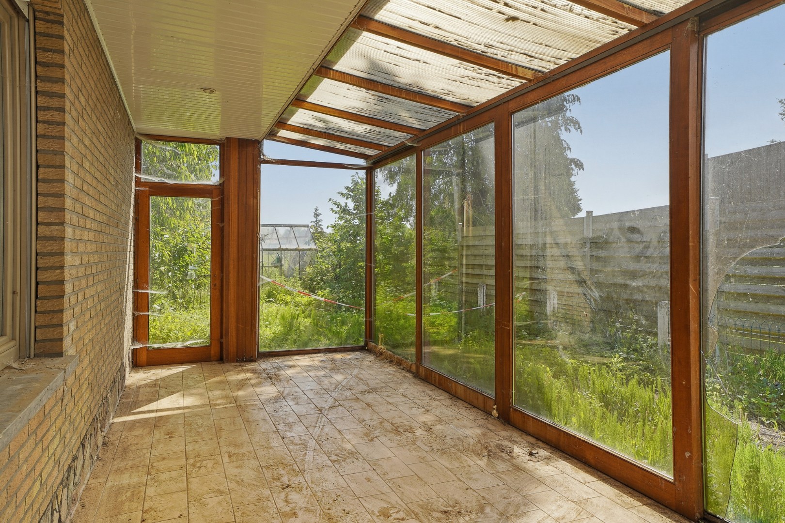 Ruime te renoveren bungalow op 959 m² met landelijk verzicht - foto 5
