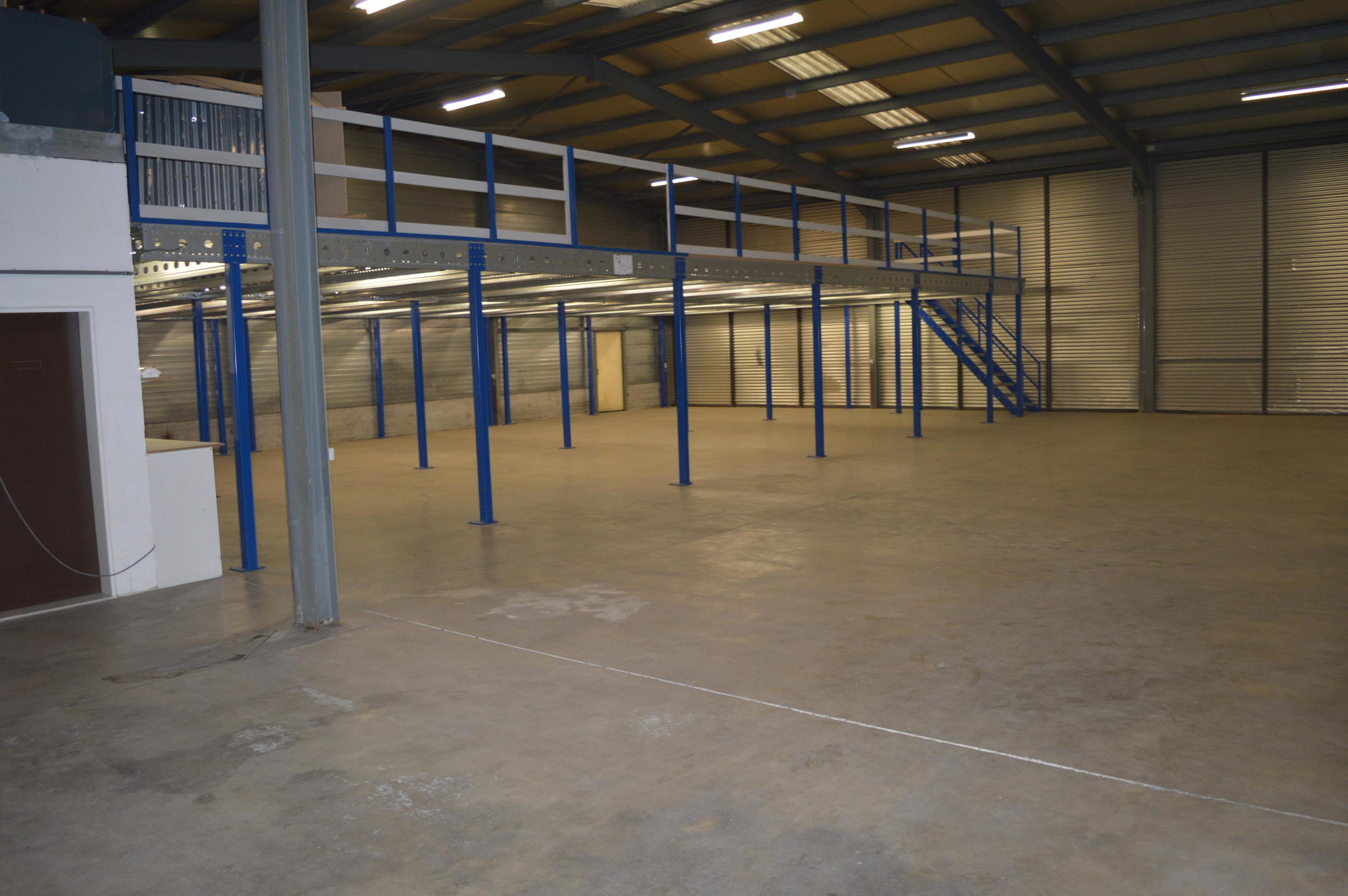 Aartselaar: Magazijn met kantoor te huur - foto 5