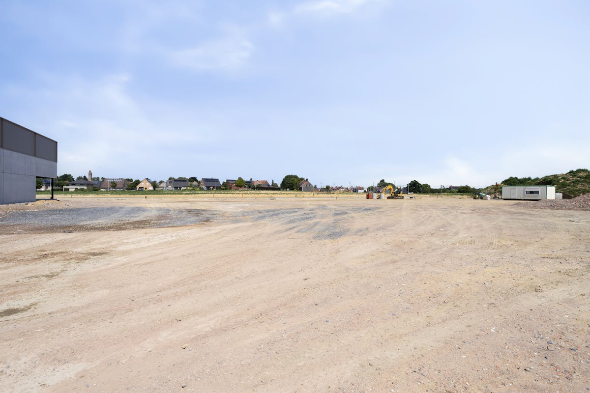 Terrain industriel avec option de construction sur mesure - photo 4