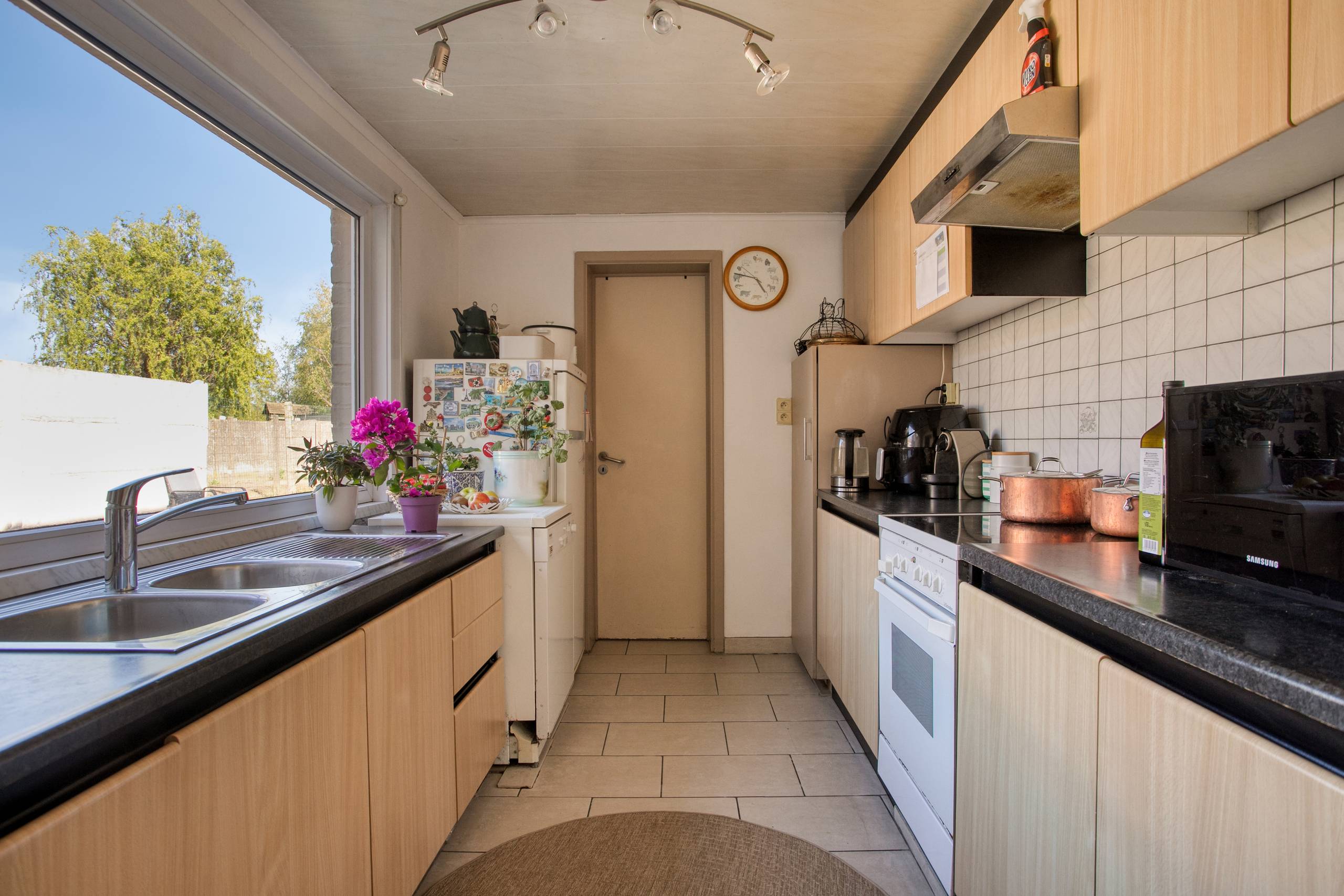 Halfopen bebouwing met 4 slaapkamers op toplocatie! - foto 5