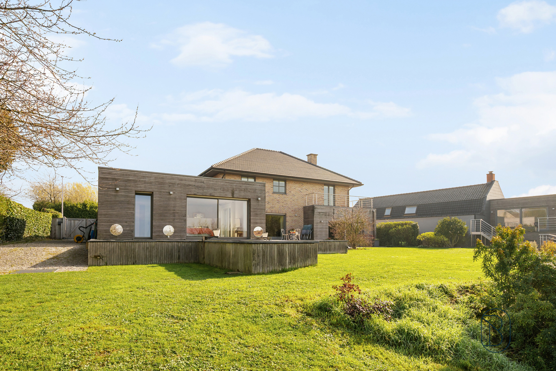 House for sale in Mouscron with 4 bedrooms - photo 2