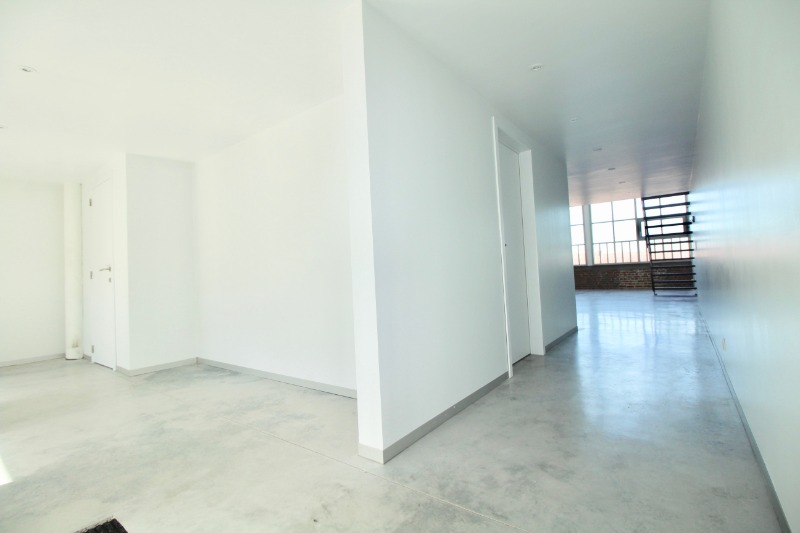 Prachtige, instapklare, luxueuze loft met 3 slaapkamers in een uniek kader! - foto 3