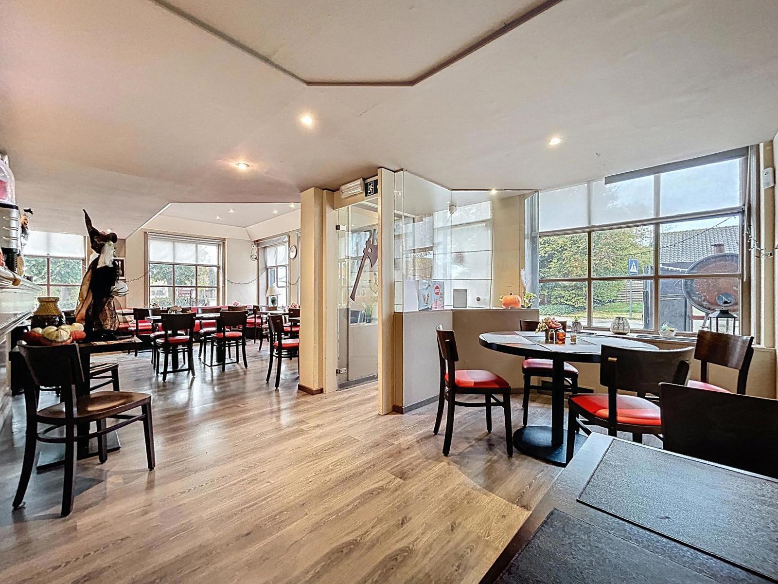 Horecapand op 674m² met woonst en grote parking - foto 3