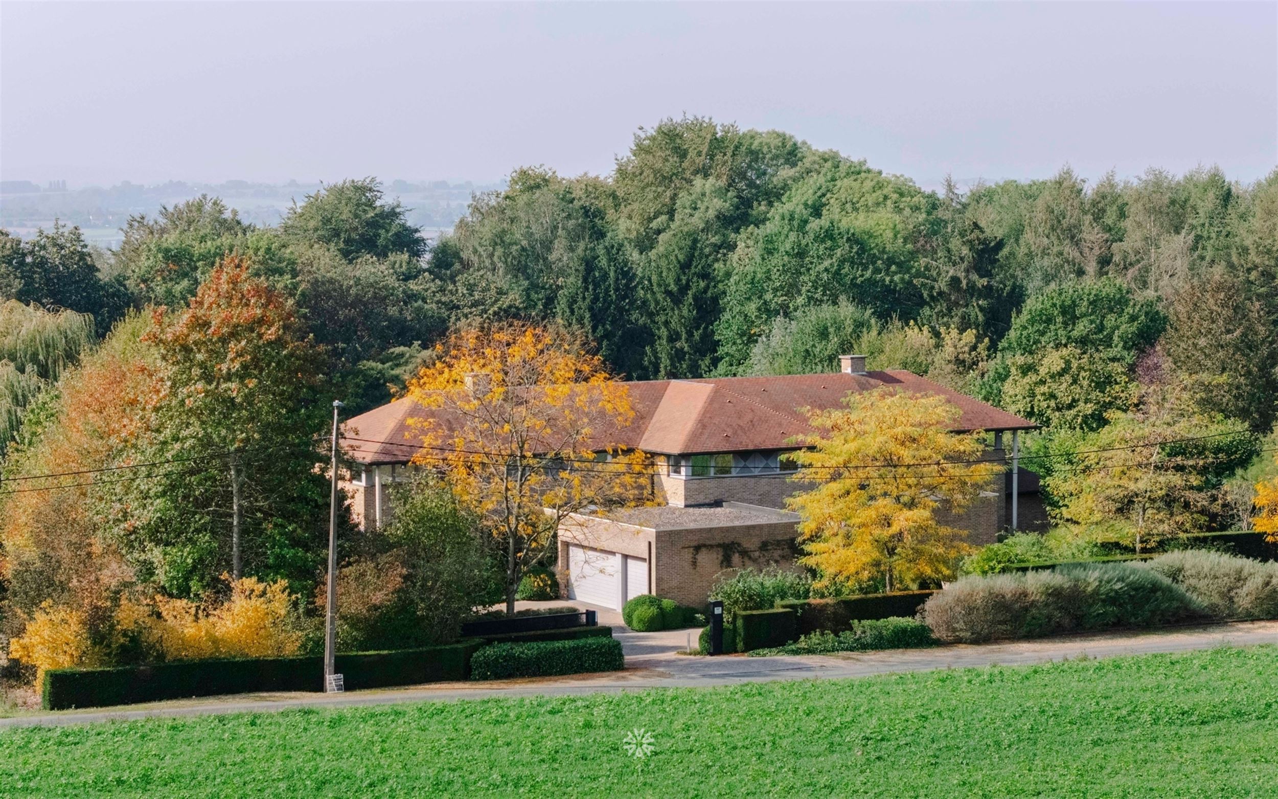 Architecturale villa met zwembad op uitzonderlijk privédomein in de Vlaamse Ardennen - foto 3