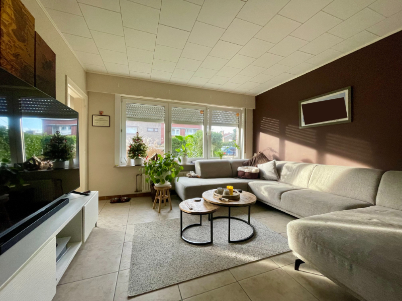 GELIJKVLOERS APPARTEMENT MET TWEE SLAAPKAMERS, TUIN EN GARAGE TE HUUR - foto 4