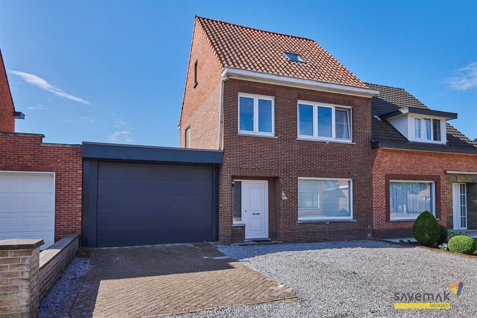 Prachtig gerenoveerde woning met 4 sk + bureelruimte en homegym - foto 2