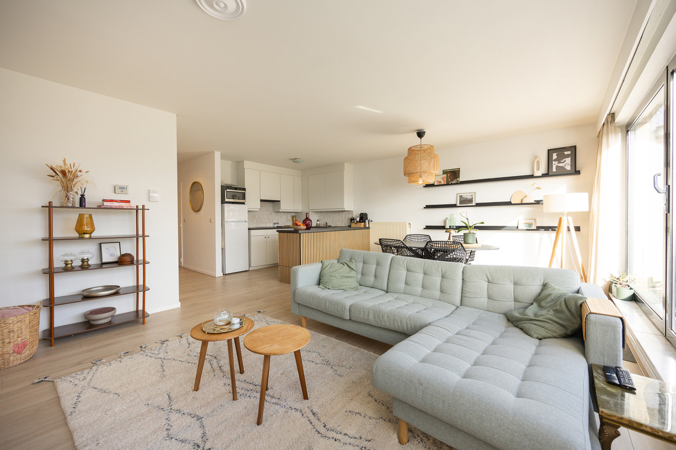 Centraal gelegen 2 slpk app met ruim terras en staanplaats. - foto 4