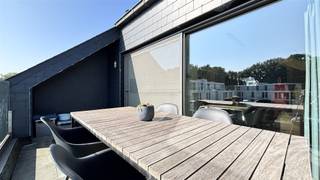 Stijlvol, modern duplex appartement in KasterleeOntdek dit prachtige appartement in het hart van Kasterlee, perfect gelegen voor wie op zoek is naar...