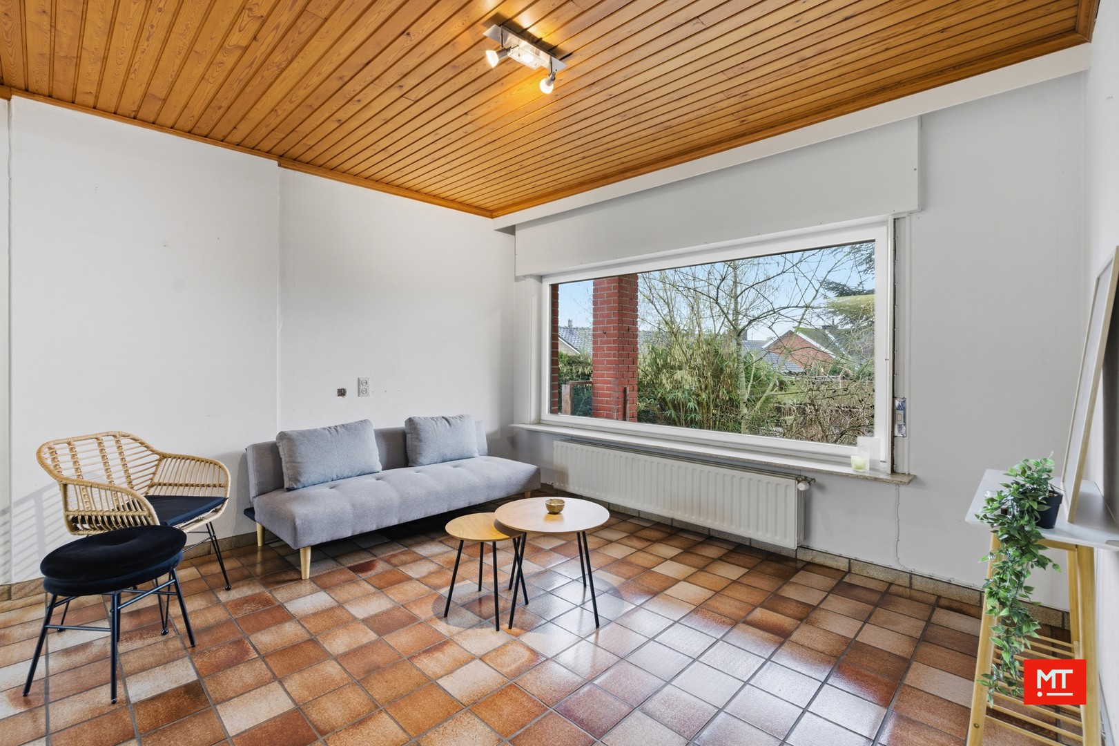 Ruime alleenstaande woning te koop op een rustige locatie te Beselare - foto 3