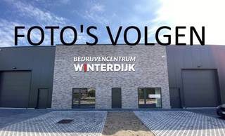 Het bedrijvenpark "WINTERDIJK", bestaande uit diverse kmo-units en opslagruimtes, is gelegen op het industrieterrein "Oude Kazerne" te Kaulille, op 6 km van de Nederlandse grens. De site is omheind en voorzien van een elektrische schuifpoort. Er worden momenteel nieuwe units van 190m² gebouwd, deze zijn beschikbaar vanaf 1 mei 2026. <br /><br />Nog 2 units beschikbaar.<br /><br />Verhuur onder BTW-stelsel.<br /><br />KENMERKEN UNIT:<br />- oppervlakte: 190m²<br />- vrije hoogte: 6,6m <br />- elektrische sectionaalpoort en 2 loopdeuren<br />- elektriciteit: 380V<br />- verlichting: LED-lampen<br /><br />TROEVEN:<br />- nieuwe, moderne units<br />- gelegen langs drukke verbindingsweg<br /><br />Igb - Vg - Gmo - Gvkr - Gvv<br /><br />Info: 011/399050 of info@jansenrealestate.be
