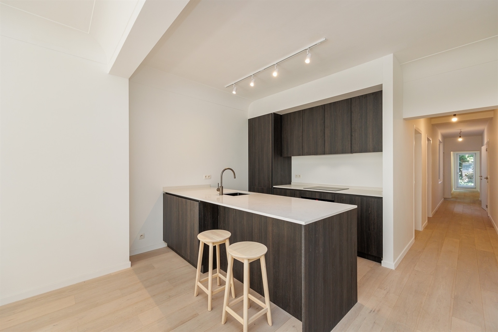 Quartier Markgrave ∣ Appartement rénové de plain-pied comprenant 3 chambres et un grand jardin urbain ensoleillé - photo 5