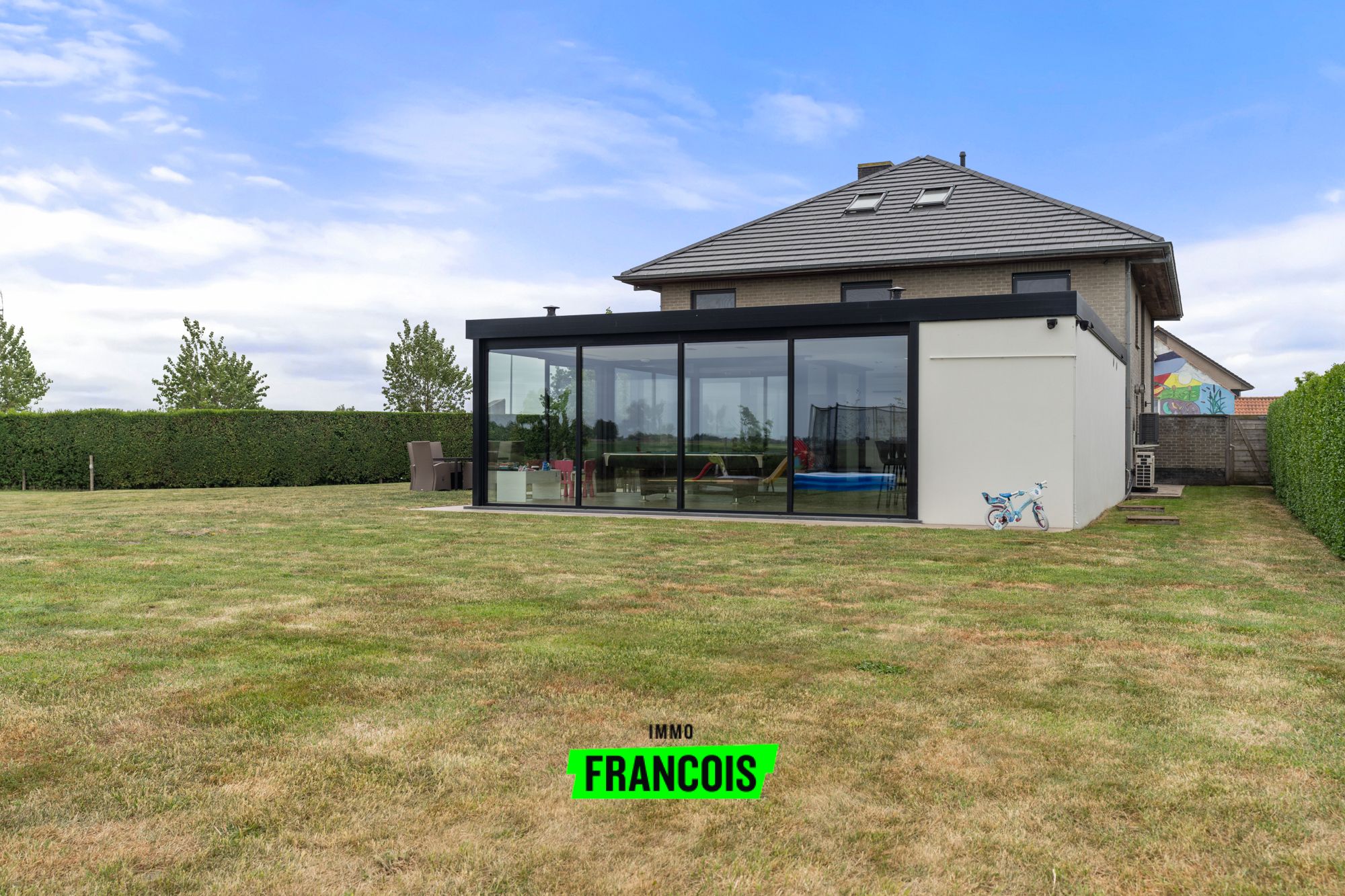 House for sale in Bredene with 8 bedrooms - photo 2