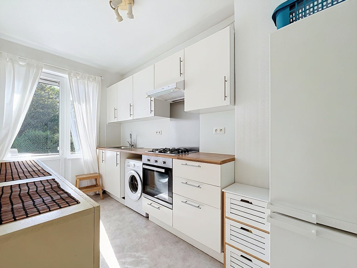Lichtrijk 1-slaapkamerappartement met terrassen - foto 4