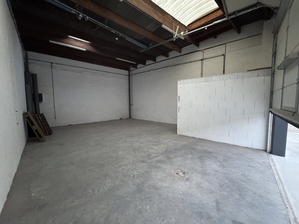 Bedrijfsunit 57 m² te huur in Middelkerke - foto 2