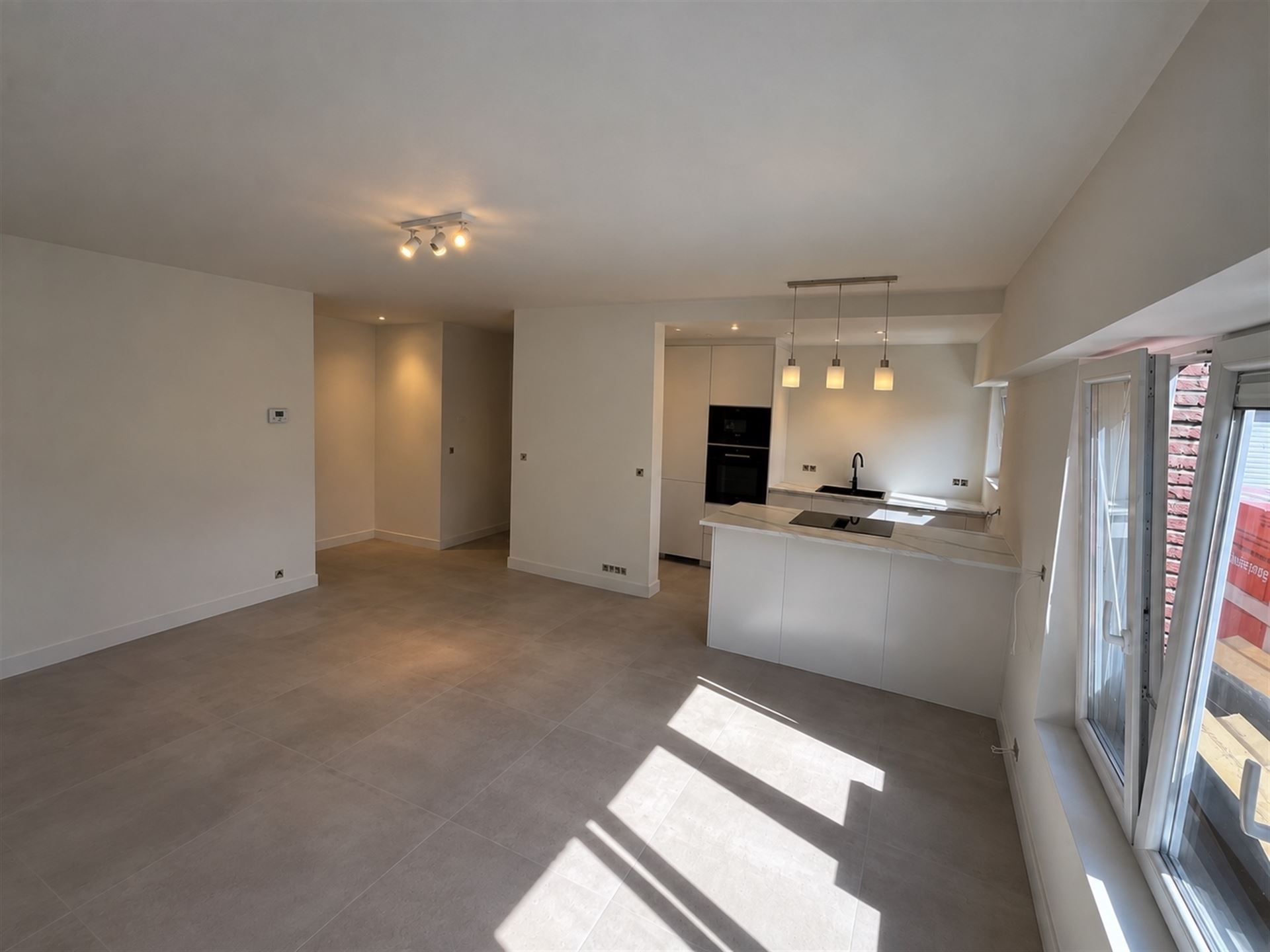 Prachtig gerenoveerd appartement met garagebox! - foto 5