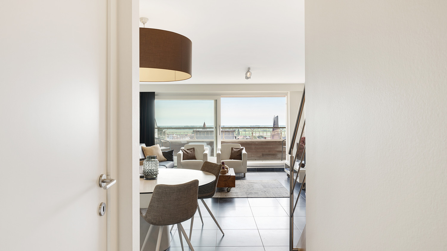 Ruim Duplex appartement op enkele passen van de Zeedijk te Duinbergen - photo 5