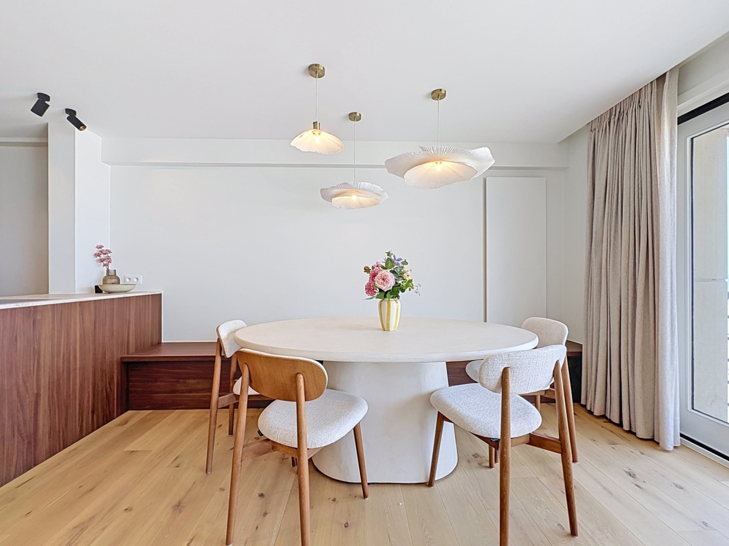 Gerenoveerd appartement op de zeedijk van Koksijde. - photo 5