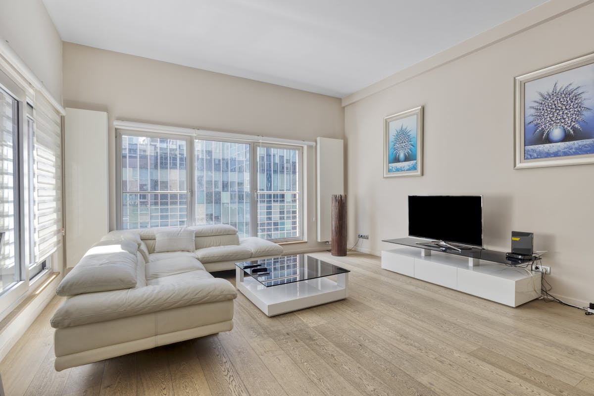 Appartement duplex 2 chambres à Bruxelles Rue Royale - photo 4